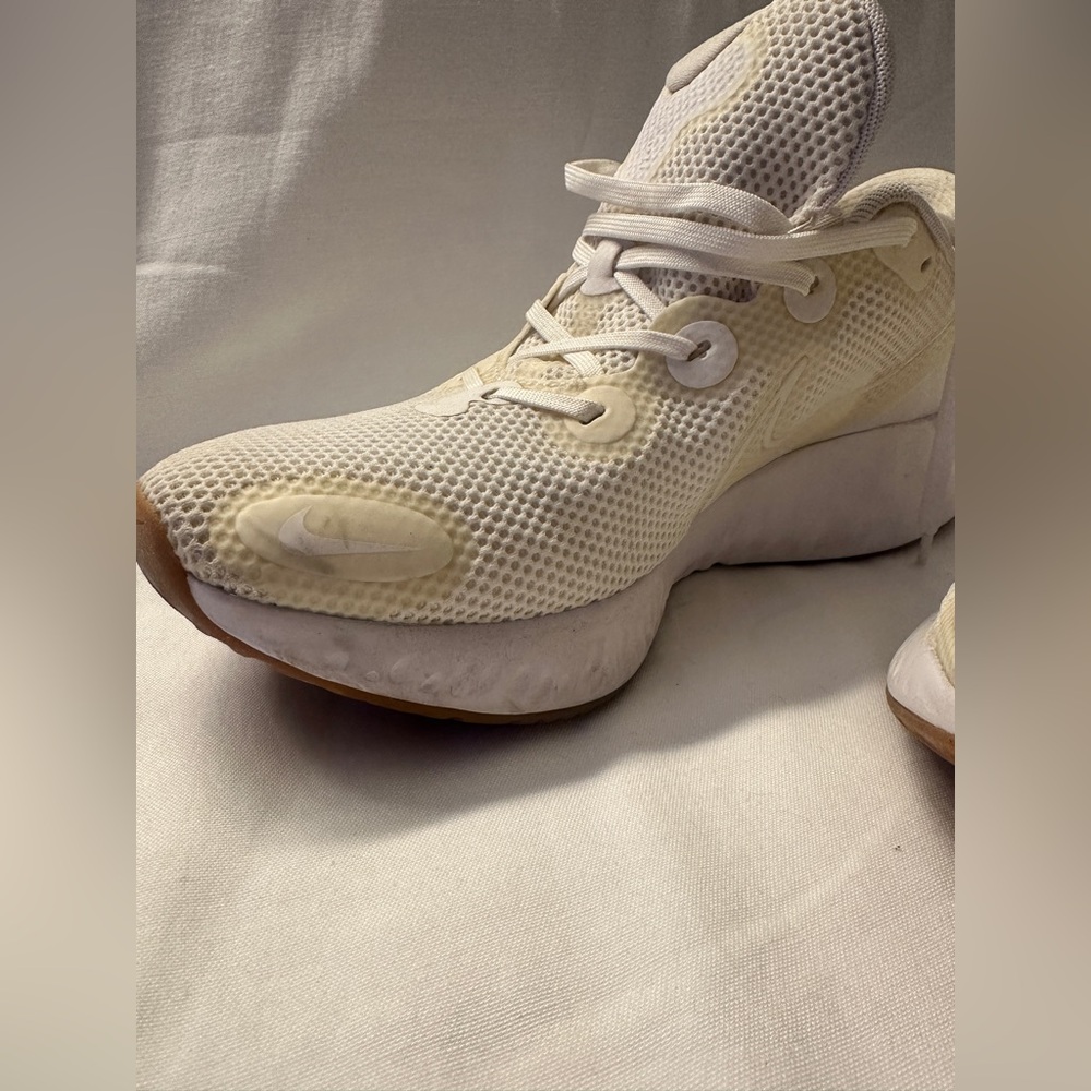 Nike Renew Men’s Cream and White Athletic Running Shoes size 11.5 - Picture 5 of 8